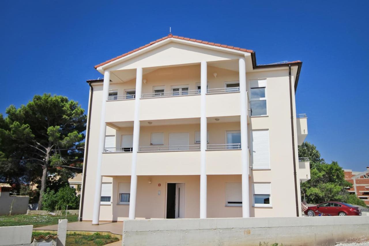 Loren - Mali - Second Floor Медулин Экстерьер фото
