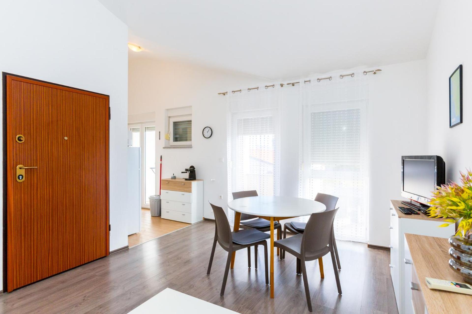 Loren - Mali - Second Floor Медулин Экстерьер фото