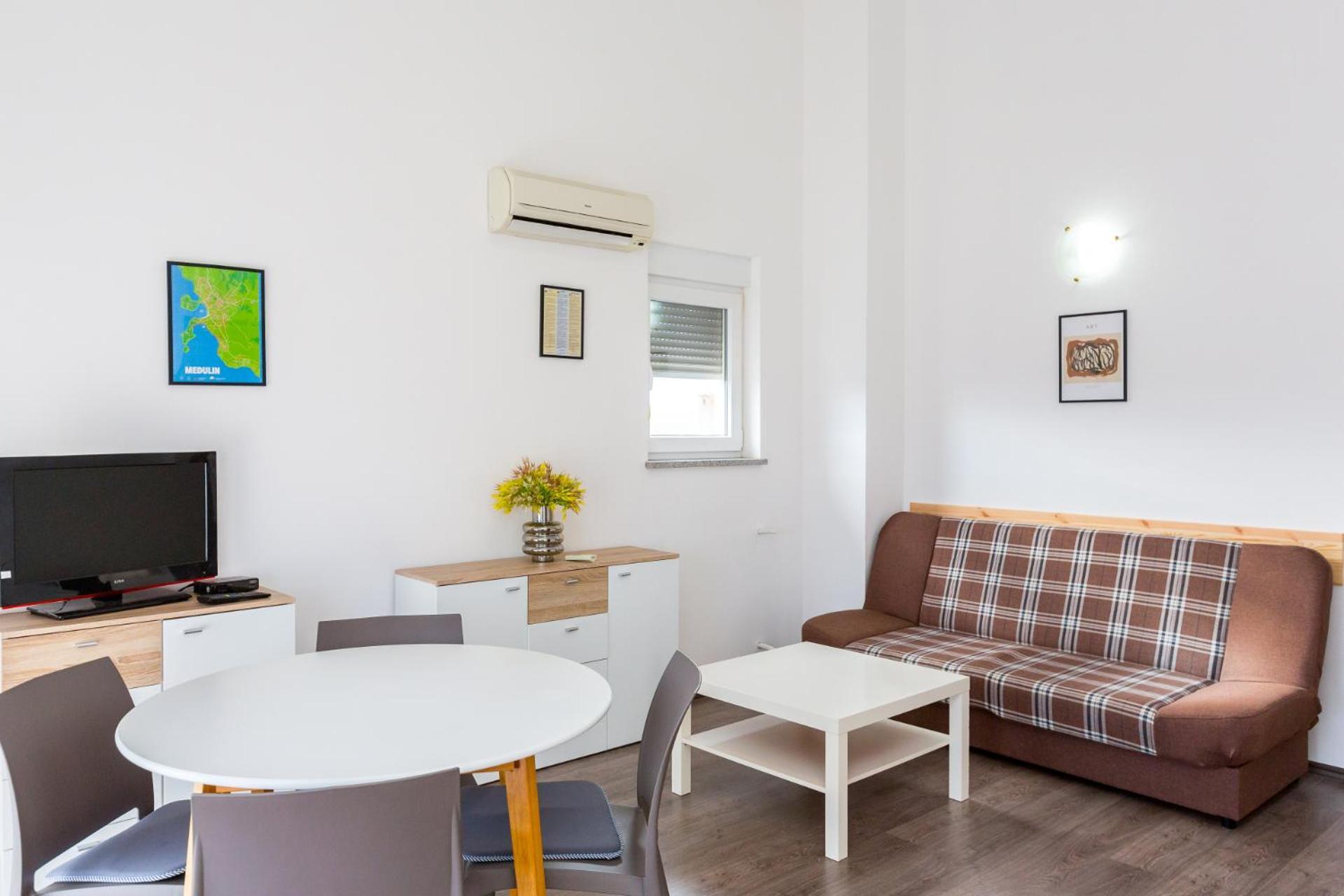 Loren - Mali - Second Floor Медулин Экстерьер фото
